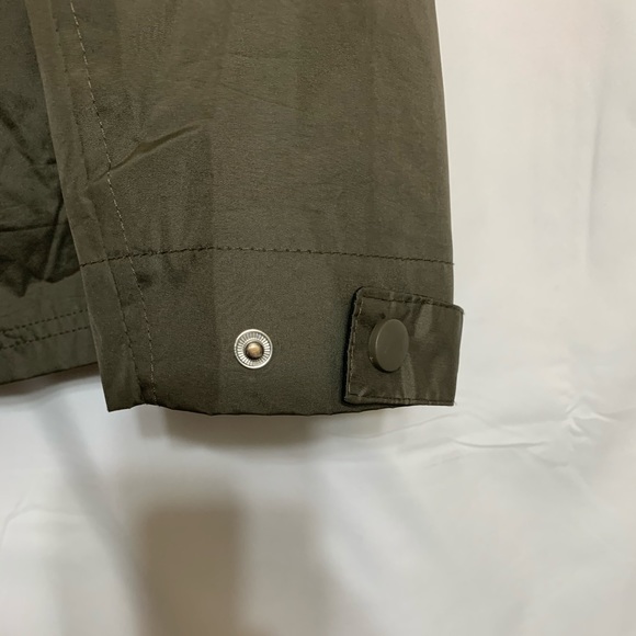 FOREVER 21 OLIVE GREEN RAIN JACKET (S) - Picture 6 of 7
